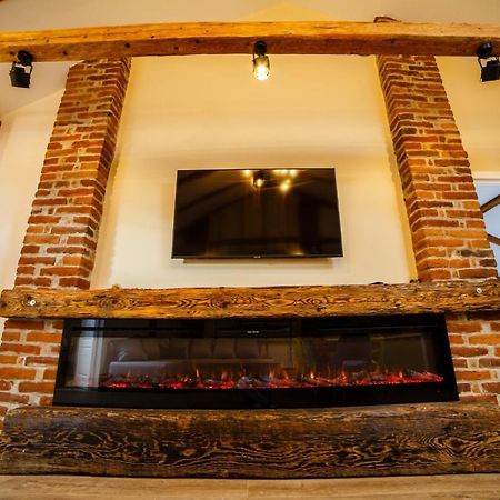 Appartement Alpine Loft à Câmpulung Moldovenesc Extérieur photo