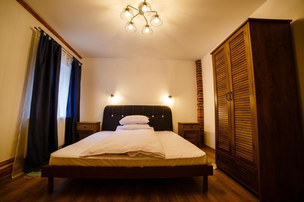 Appartement Alpine Loft à Câmpulung Moldovenesc Extérieur photo